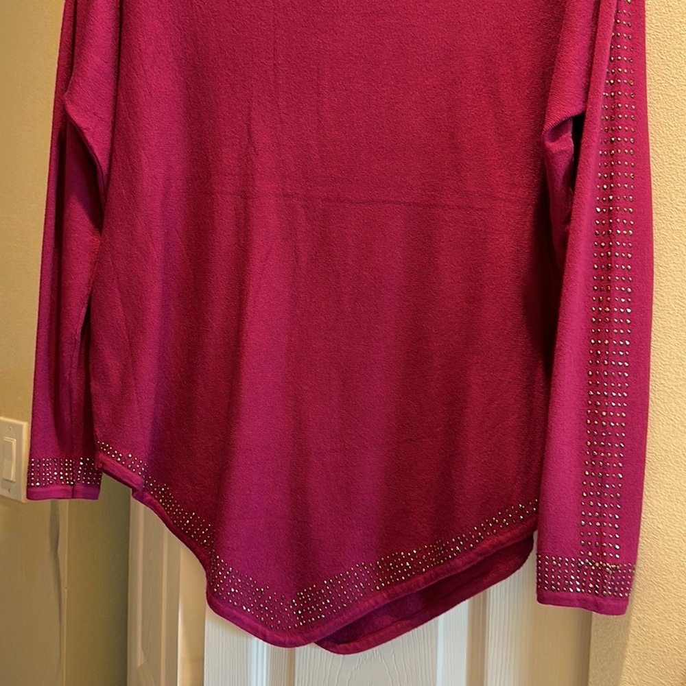 Sweater - Picture 5 of 6